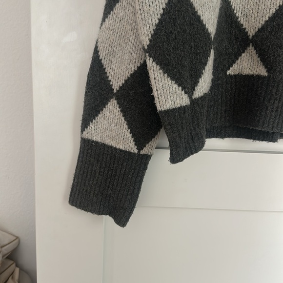 Abercrombie & Fitch Crewneck Sweater - Picture 5 of 7